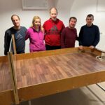 Pred showdown mizo na Okroglem stojijo: Simon Podobnikar, Anja Detiček, Denis Detiček, Matija Bregar, in Darjan Jermol.